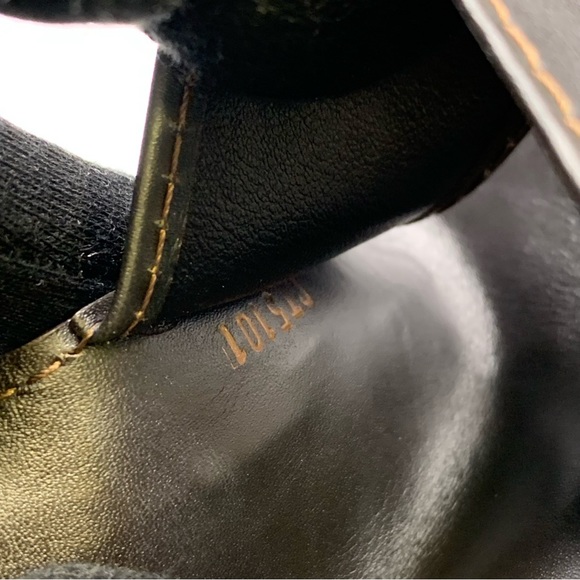 RARE Louis Vuitton Utah 6 Key Holder 2011 - Picture 8 of 14